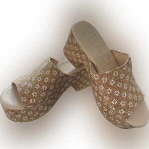 Tan Floral Women's Platform Sandals in cork material with daisies